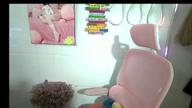 Snapshot of only_alice chatting on 04-13-26, 04:56 only alice online show from 04-13-26, 04:56