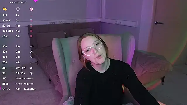 Snapshot of JessieWayy chatting on 05-19-26, 01:56 JessieWayy online show from 05-19-26, 01:56