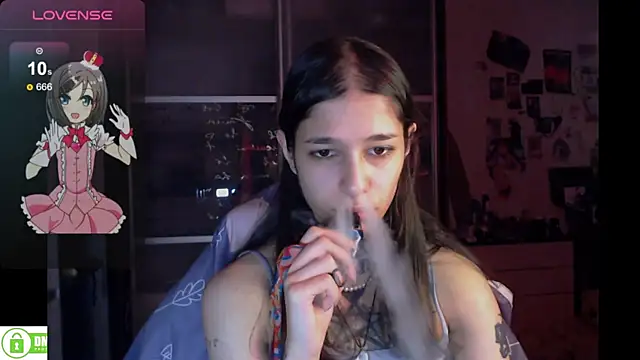 Kelly Xenny online show from 04-25-26, 11:46