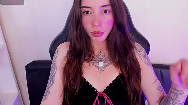 Cata Jonees online show from 04-20-26, 07:15