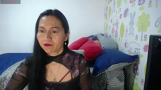 Snapshot of Tyna_b chatting on 06-20-26, 03:48 Tyna b online show from 06-20-26, 03:48
