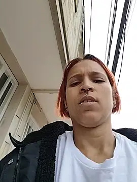 Mia 0-4 online show from 05-13-26, 04:04