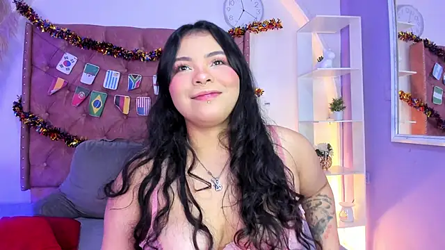 Snapshot of ROSELEI_ chatting on 06-19-26, 05:01 ROSELEI online show from 06-19-26, 05:01