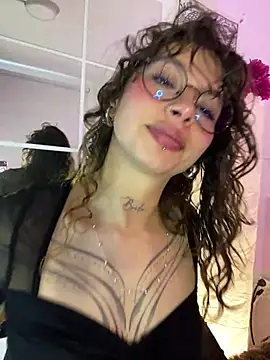 Dreanaa online show from 04-23-26, 07:49