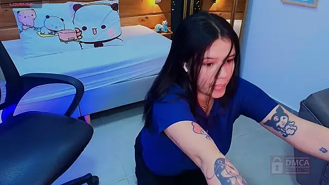 aria bloomer online show from 04-18-26, 07:07