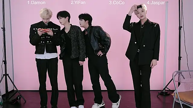 Snapshot of XL-CandyShop chatting on 04-07-26, 06:58 XL-CandyShop online show from 04-07-26, 06:58