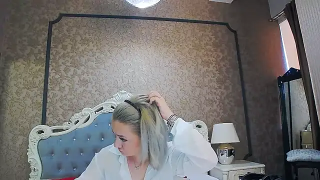 Ivy Quin online show from 06-08-26, 04:35