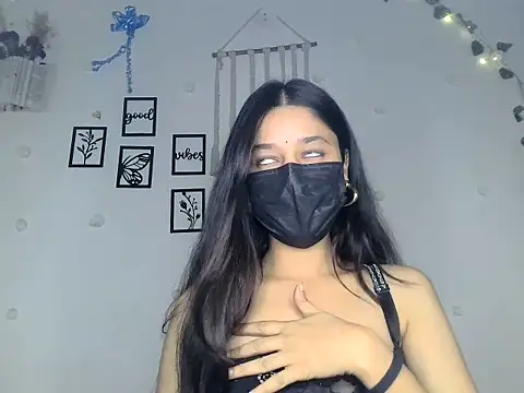 Snapshot of HOT_SNEHA4 chatting on 05-13-26, 05:27 HOT SNEHA4 online show from 05-13-26, 05:27