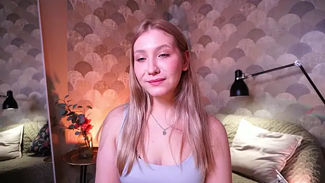 Emilicious online show from 04-10-26, 05:56