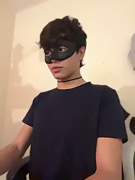 ojitosdegato online show from 04-24-26, 04:31