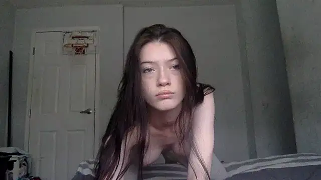 Snapshot of Munchkinbaby72318 chatting on 04-23-26, 06:10 Munchkinbaby72318 online show from 04-23-26, 06:10