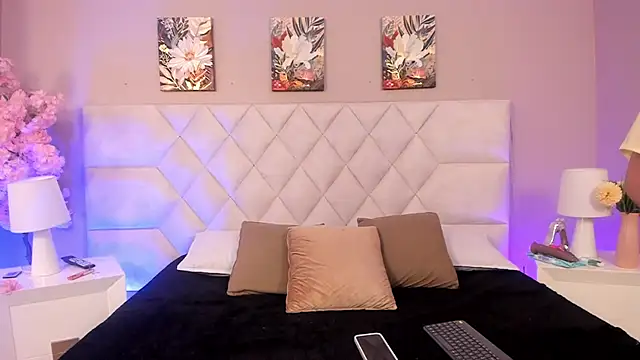 Victoria  lee online show from 04-30-26, 03:13