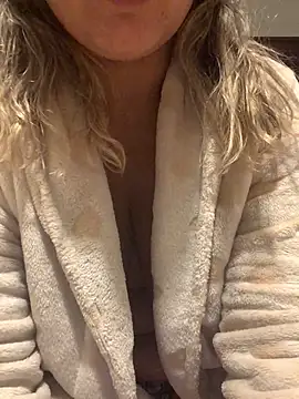 bombona25 online show from 04-14-26, 03:45