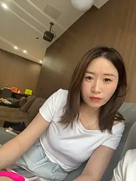 qin205205 online show from 06-24-26, 05:39
