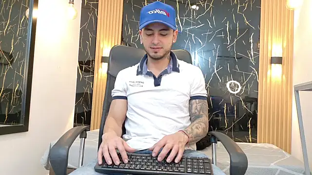 Snapshot of PowerLustX chatting on 07-06-26, 03:47 PowerLustX online show from 07-06-26, 03:47