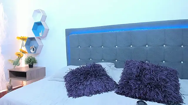NatashaDiamond online show from 05-02-26, 01:27
