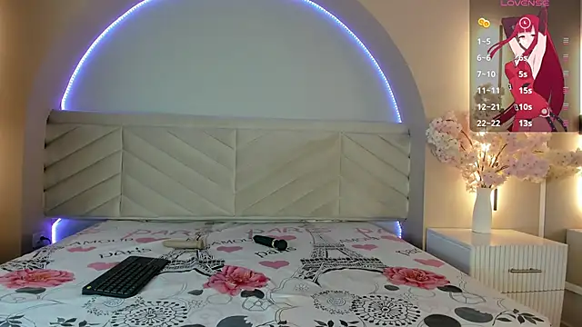 Anniee collins  online show from 04-20-26, 12:19