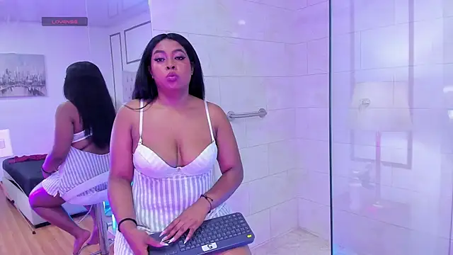 NatashaLuxy online show from 05-05-26, 04:04