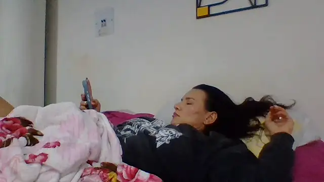 Snapshot of valery_fitt chatting on 06-07-26, 02:37 valery fitt online show from 06-07-26, 02:37