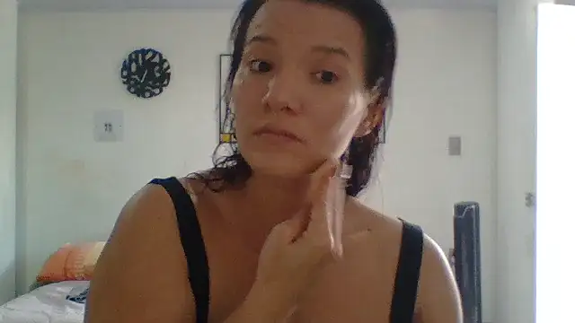 Snapshot of valery_fitt chatting on 06-11-26, 07:45 valery fitt online show from 06-11-26, 07:45