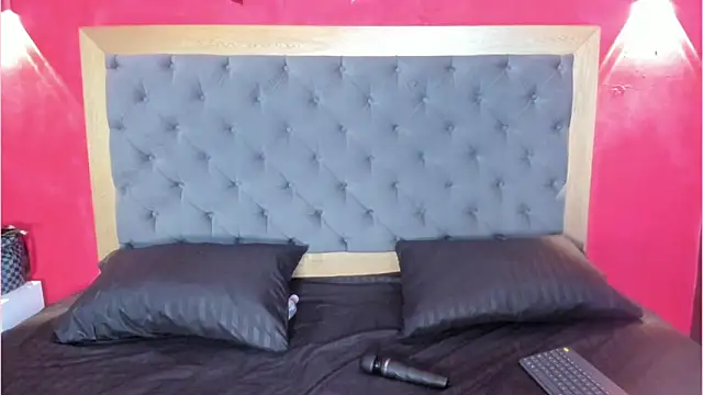 Snapshot of RosyRoos chatting on 05-24-26, 11:37 RosyRoos online show from 05-24-26, 11:37
