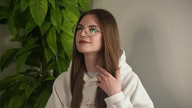 Snapshot of ToyaEssex chatting on 04-09-26, 12:21 ToyaEssex online show from 04-09-26, 12:21