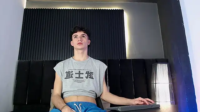 Logan Steel online show from 06-18-26, 04:11