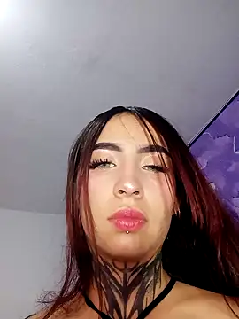 Snapshot of Rouxx_1 chatting on 05-04-26, 11:56 Rouxx 1 online show from 05-04-26, 11:56