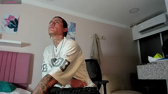 Damian Romanoff online show from 04-24-26, 04:59