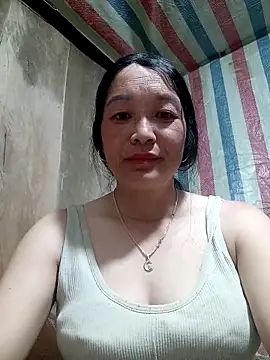 Snapshot of vanlucky2 chatting on 04-09-26, 12:32 vanlucky2 online show from 04-09-26, 12:32