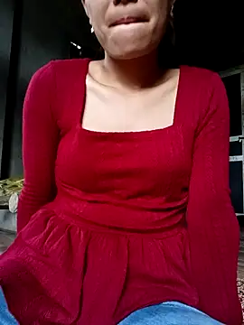 mia0033 online show from 04-28-26, 02:27