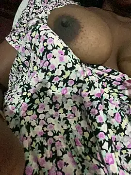 Snapshot of Sweetebony25 chatting on 04-16-26, 08:37 Sweetebony25 online show from 04-16-26, 08:37