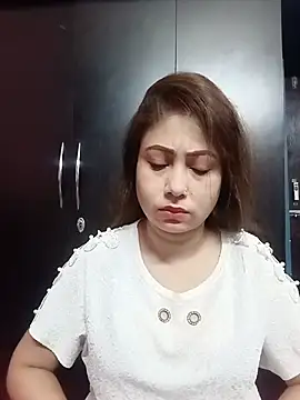 Snapshot of Hot_Soniya_08 chatting on 07-09-26, 09:46 Hot Soniya 08 online show from 07-09-26, 09:46