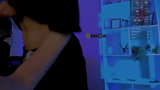 mia mooon  online show from 04-25-26, 04:48