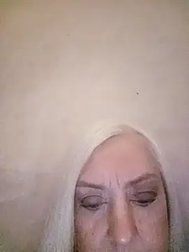 Snapshot of Julia20X chatting on 04-09-26, 11:59 Julia20X online show from 04-09-26, 11:59