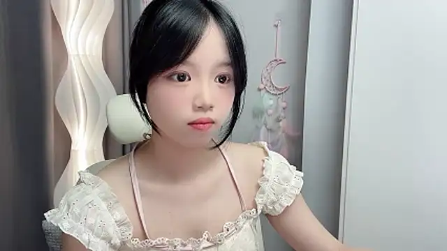 Snapshot of Xiaoqing00 chatting on 05-30-26, 05:37 Xiaoqing00 online show from 05-30-26, 05:37