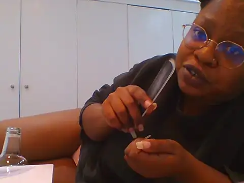Snapshot of TwerkingTemptress chatting on 04-26-26, 10:18 TwerkingTemptress online show from 04-26-26, 10:18