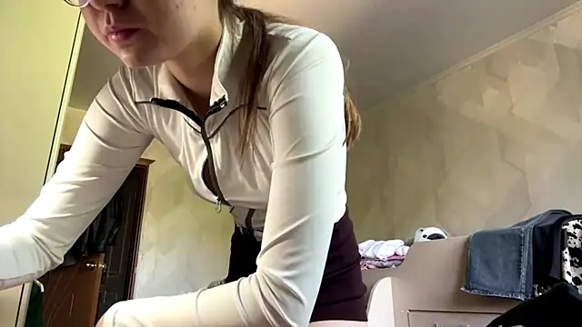 UncaringArtery online show from 05-17-26, 06:33