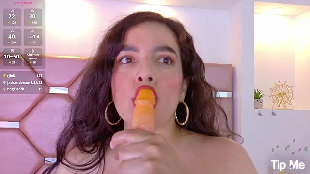 miiaa collins  online show from 04-19-26, 06:10