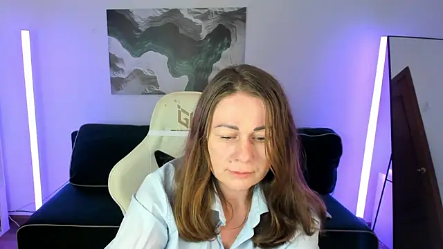 NinnaBrewer online show from 04-21-26, 02:37