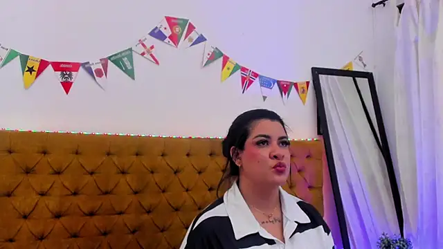 Snapshot of Katty_West chatting on 07-03-26, 06:47 Katty West online show from 07-03-26, 06:47