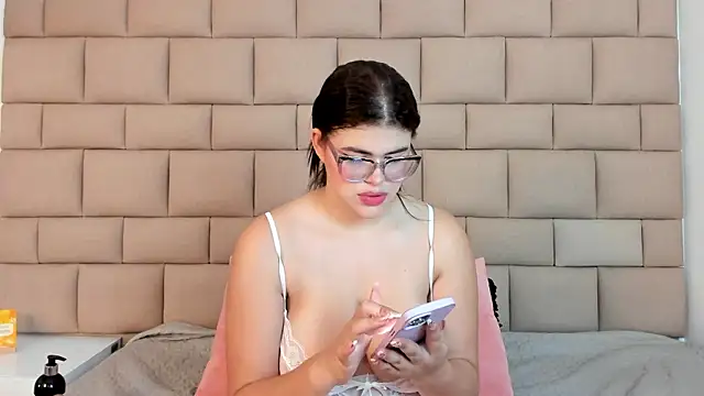 TifannyRosen online show from 05-24-26, 12:43