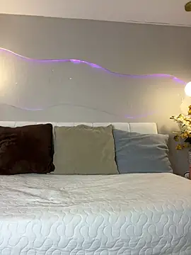 SamaraSmithX online show from 04-12-26, 12:32