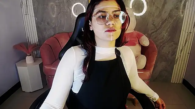 Snapshot of Scarlett_jhonson_ch chatting on 05-14-26, 12:34 Scarlett jhonson ch online show from 05-14-26, 12:34