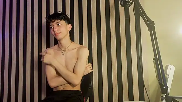 Snapshot of Twink_Sebas7 chatting on 06-04-26, 12:11 Twink Sebas7 online show from 06-04-26, 12:11