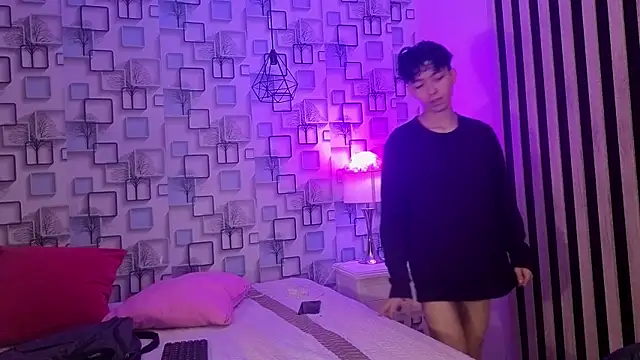 Snapshot of Twink_Sebas7 chatting on 06-18-26, 12:20 Twink Sebas7 online show from 06-18-26, 12:20
