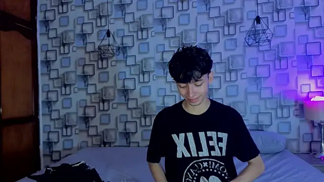 Snapshot of Twink_Sebas7 chatting on 06-24-26, 12:15 Twink Sebas7 online show from 06-24-26, 12:15