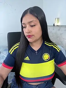 Snapshot of Simplemente_Aurora chatting on 06-17-26, 09:16 Simplemente Aurora online show from 06-17-26, 09:16