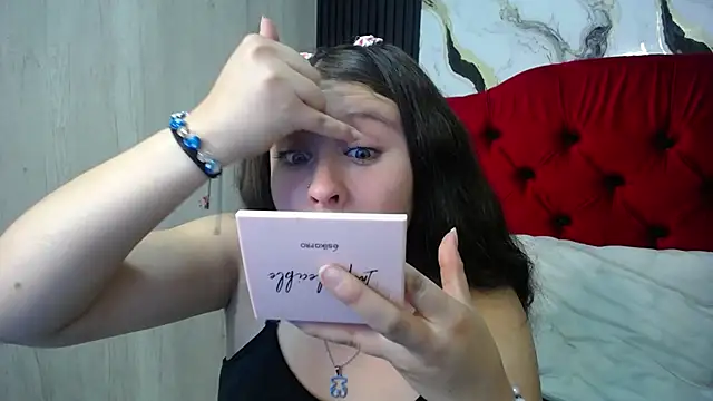 Snapshot of sammy__green chatting on 05-20-26, 12:55 sammy green online show from 05-20-26, 12:55