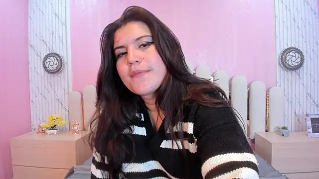 Snapshot of Samantha_Cooper__ chatting on 04-15-26, 07:58 Samantha Cooper online show from 04-15-26, 07:58